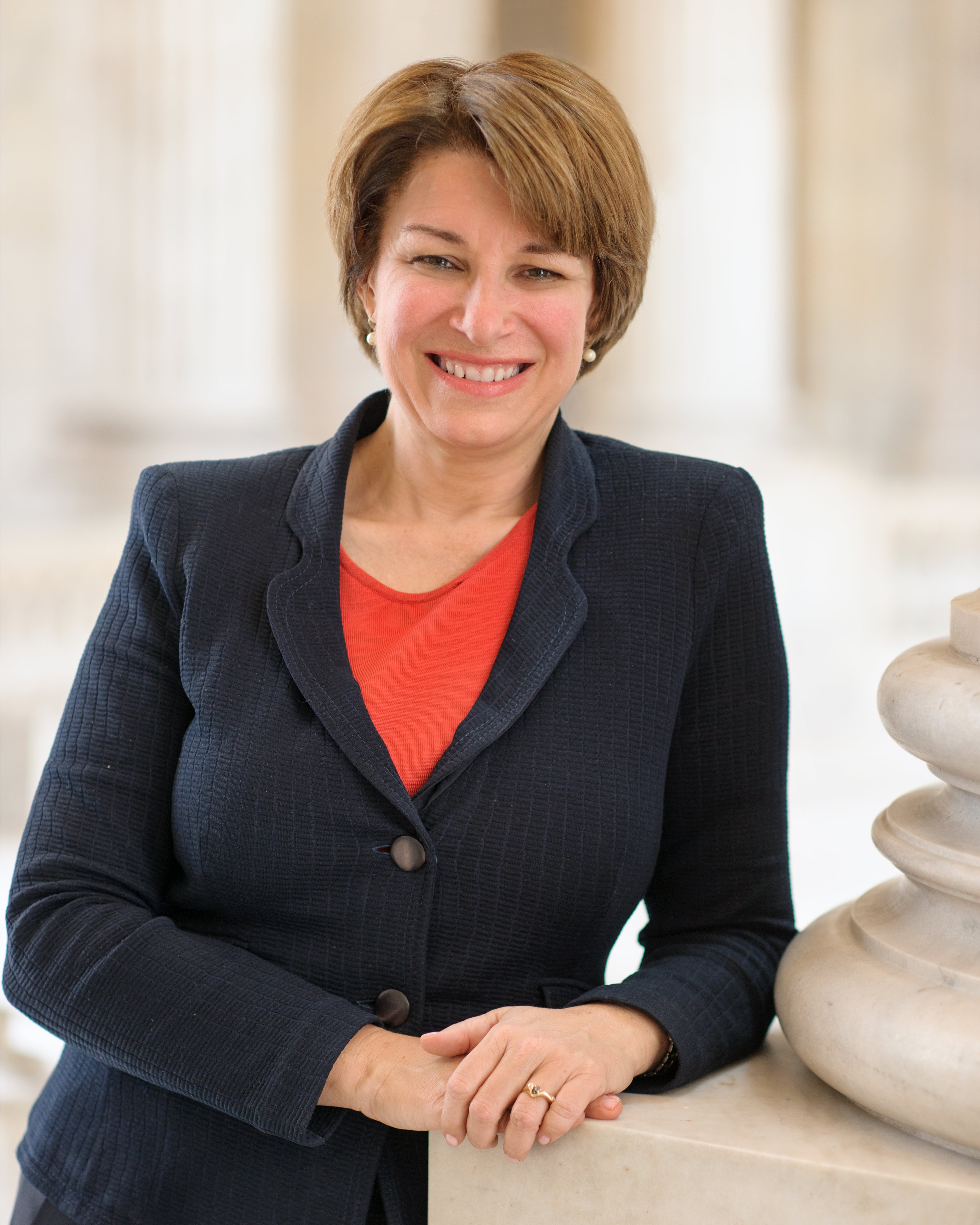 headshot Amy Klobuchar