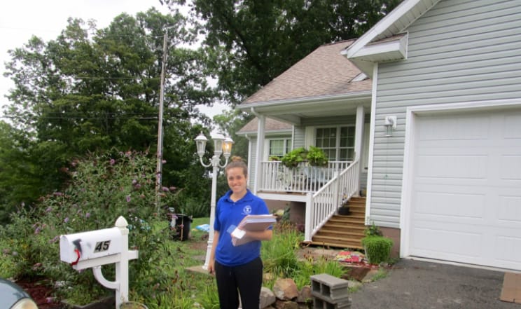 Touro student outside house in Kentucky